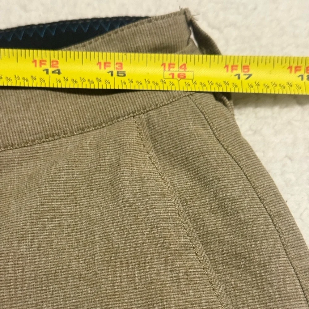 ✨ Billabong Crossfire Mid Submersible Khaki Walk Shorts Size 32 - Picture 6 of 9